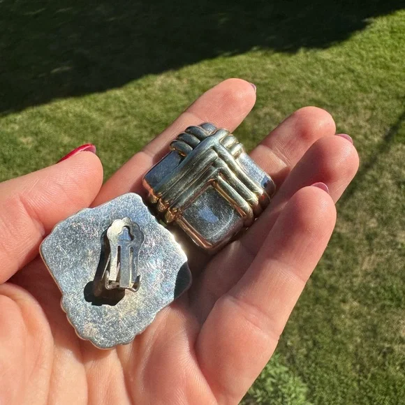 Vintage 925 Sterling Silver very large Puffy Square 2 tone clipon Earrings 18.5g - Picture 9 of 10